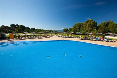 Stay Fit and Active with a Range of Sports Facilities at Tui Magic Life Club Cala Pada